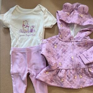 Winnie the Pooh 3 piece newborn set Set